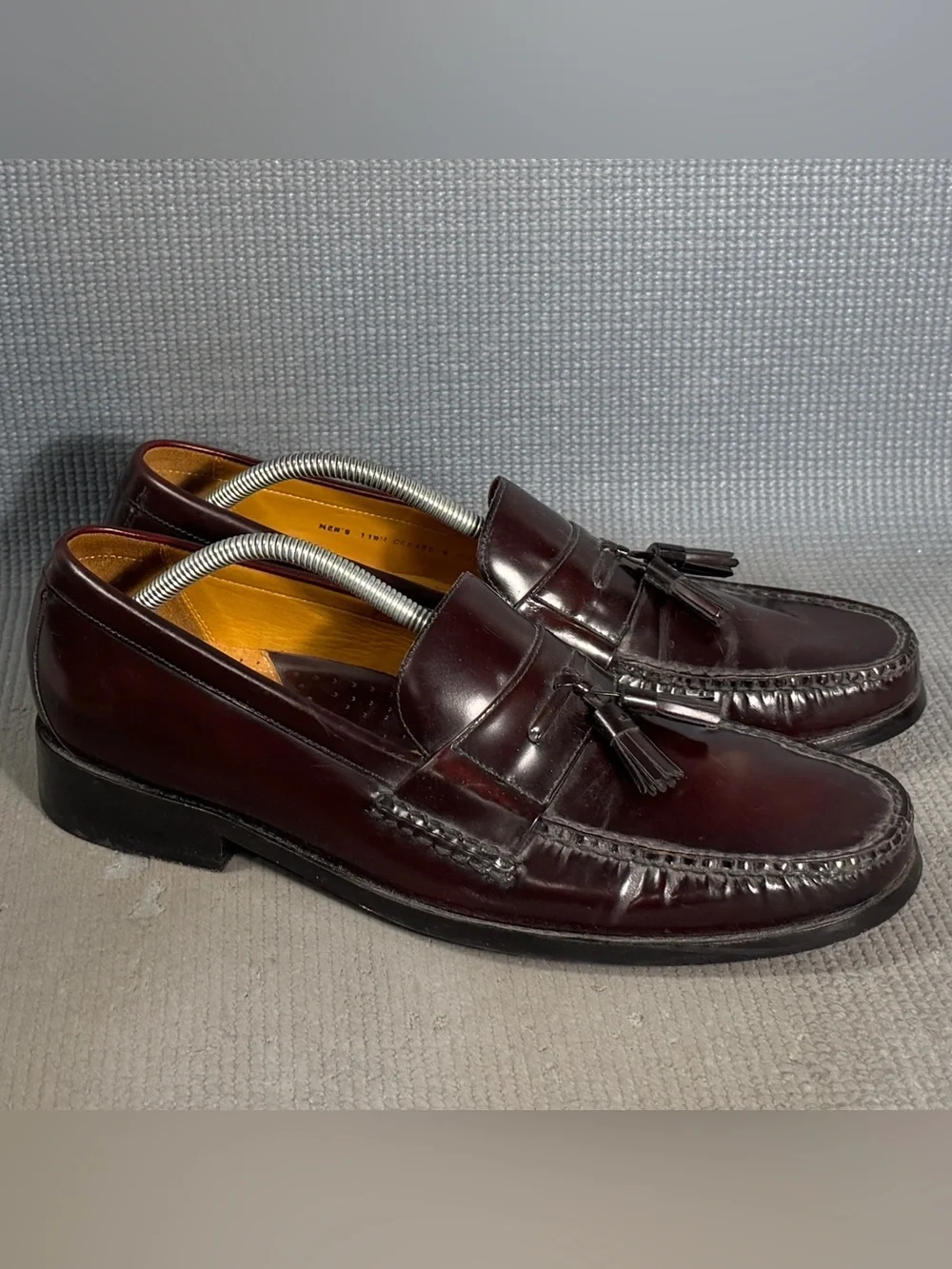 Cole Haan Men's Burgundy Pinch Tassel Leather Loafer Dress Shoe Size 11.5